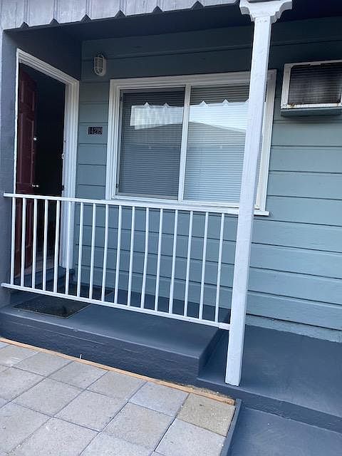 1st image of 14217 Victory Blvd