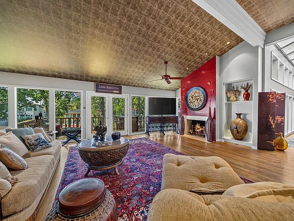 4th image of 5000 Central Ave #28 & 29