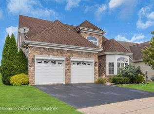 13 Jumping Brook Dr, Lakewood, NJ