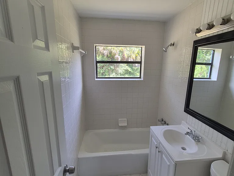 7303 Roberts Rd — Photo 10