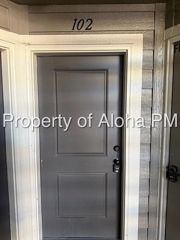2 bed, 2.0 bath, 981 sqft, $1,451 — Photo 2