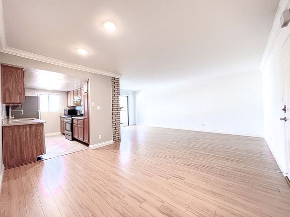 3rd image of 12611 Pacific Ave APT 101