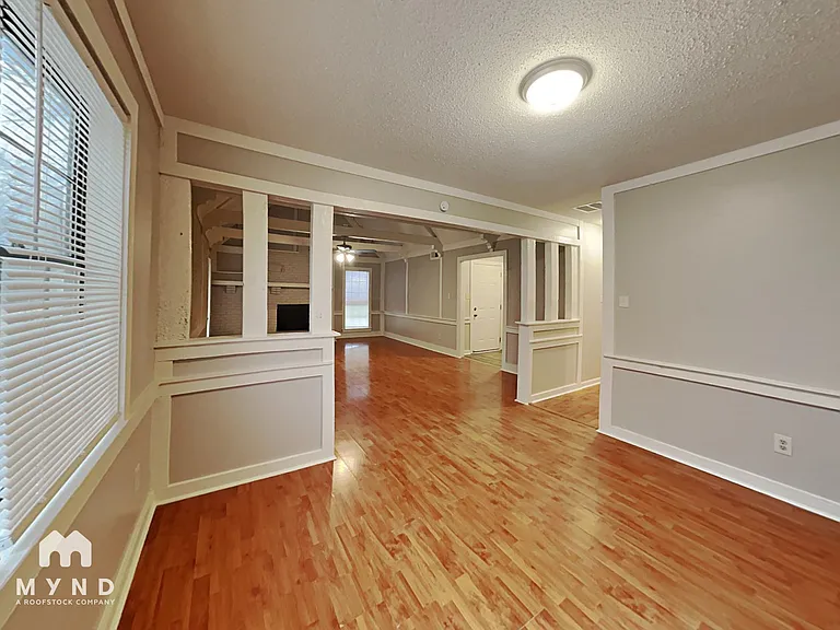 464 Windridge Point — Photo 11