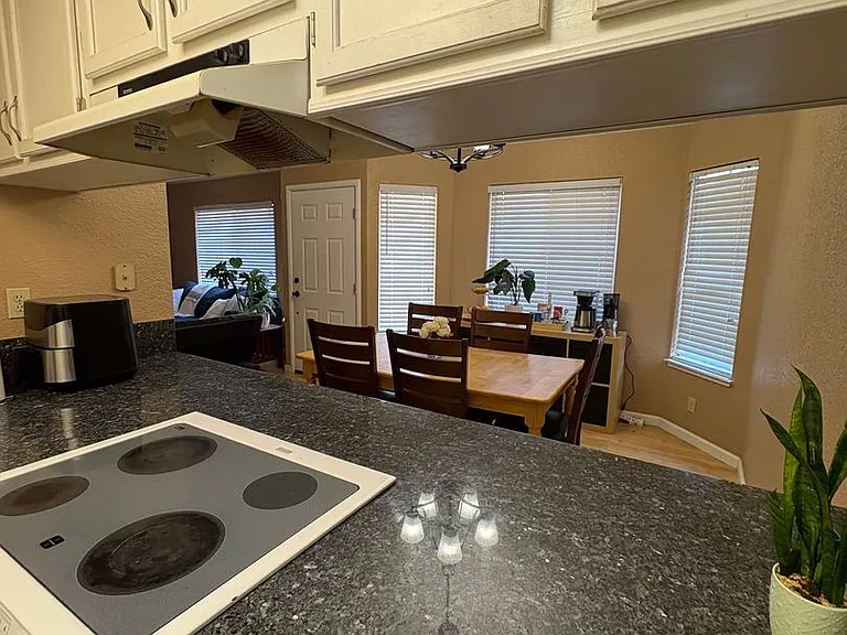 4465 Sunrise Ct — Photo 6