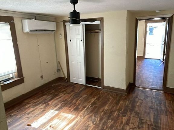 5th image of 1215 Richmond St #B