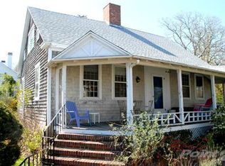15 Spring St, Tisbury, MA 02568