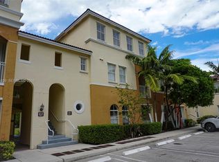 10242 NW 7th St Unit 204, Miami, FL 33172
