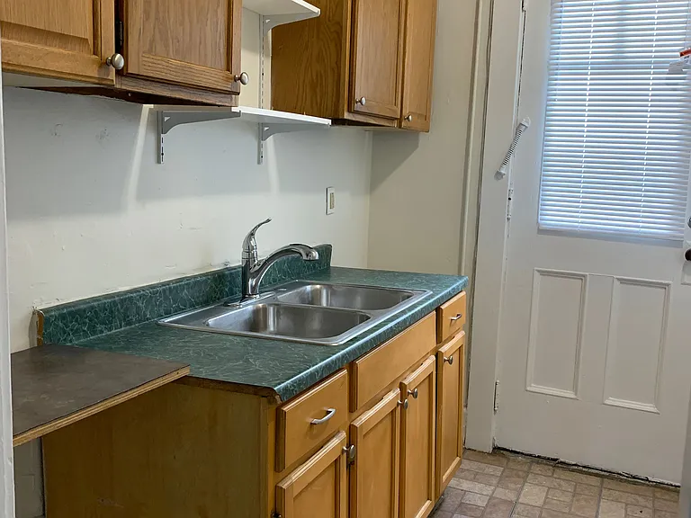 136 S Union St #6 — Photo 3