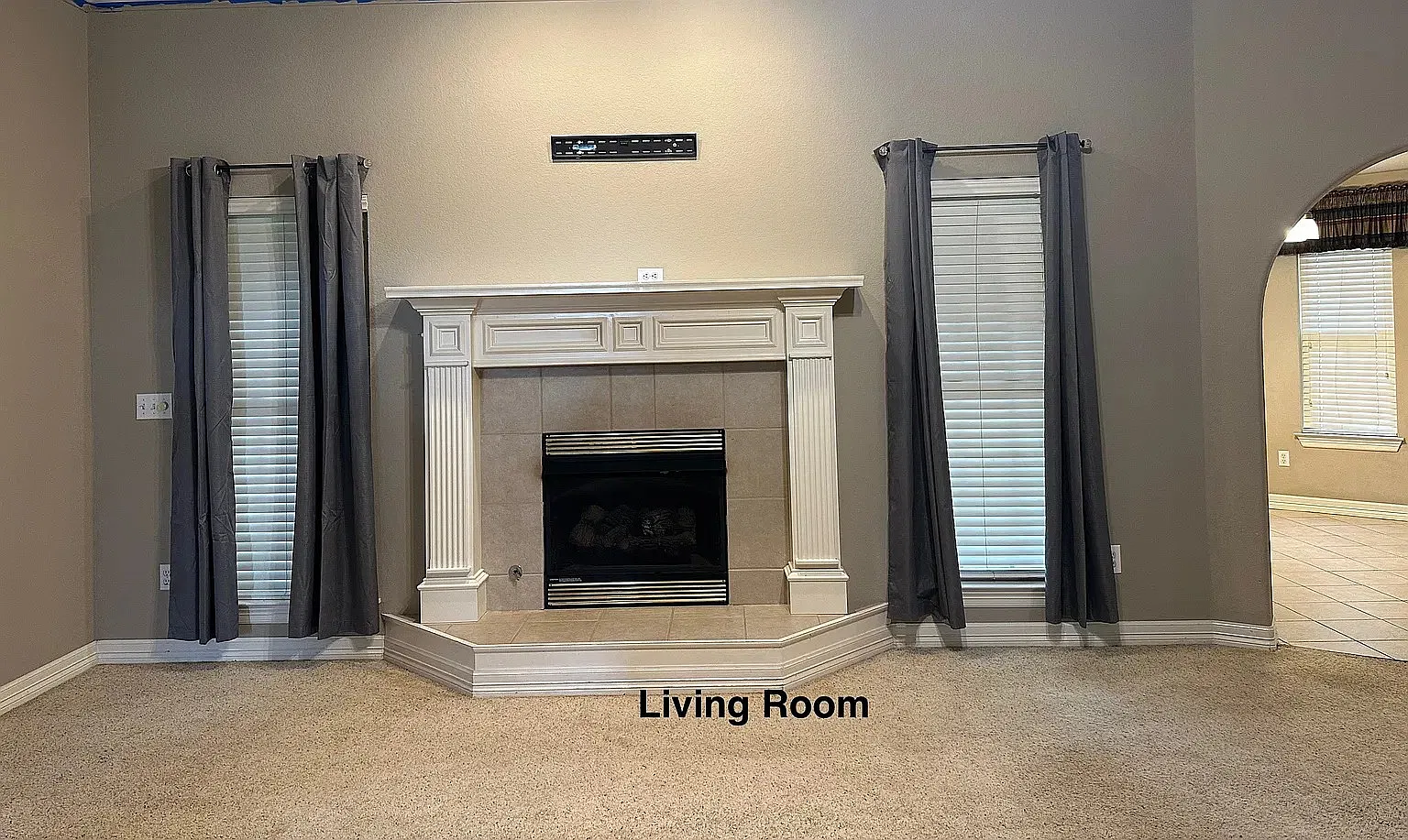 3 bed, 1819 sqft, $1,900 — Photo 3