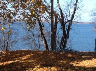 2909 Camp Leonard Rd, Mc Farland, WI 53558