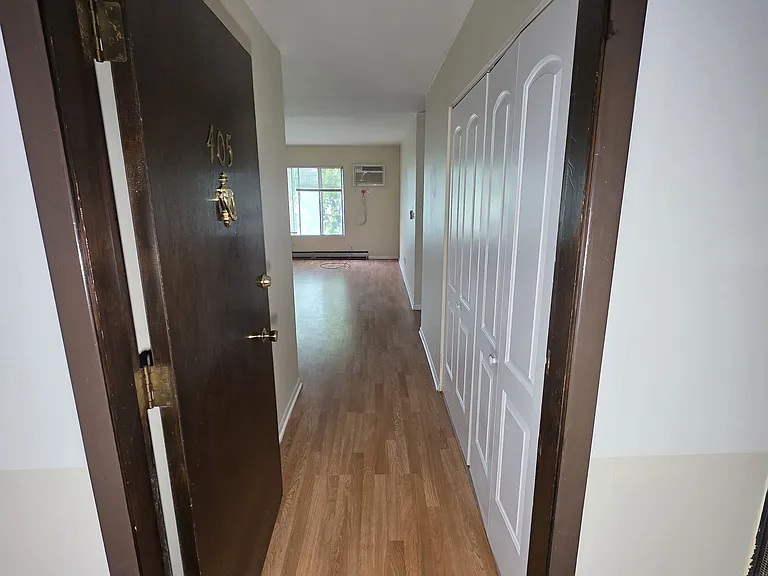 336 Lathrop Ave #405 — Photo 5