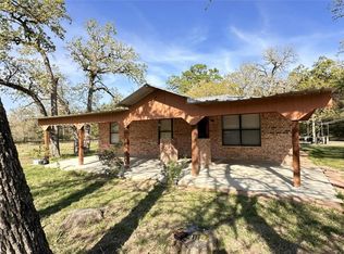 4056 Pecan Ln, Madisonville, TX 77864