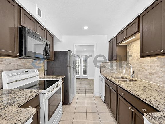 5th image of 4626 San Jacinto St APT C
