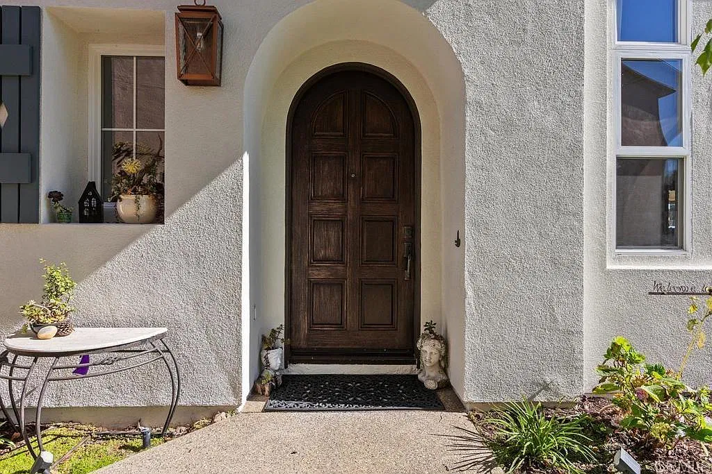 2 bed, 2.5 bath, 2640 sqft, $10,500 — Photo 3