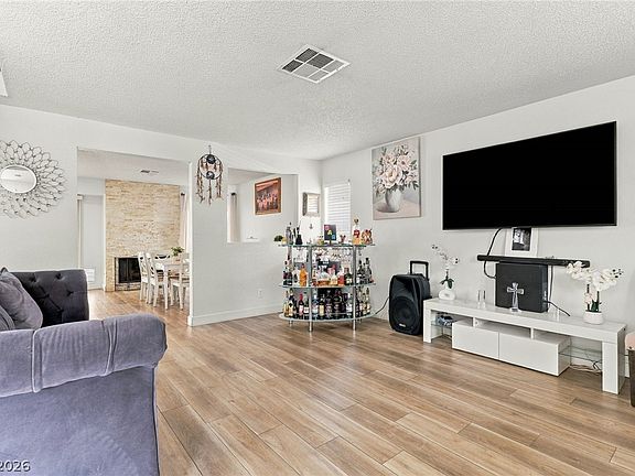 3rd image of 2507 Albemarle Way