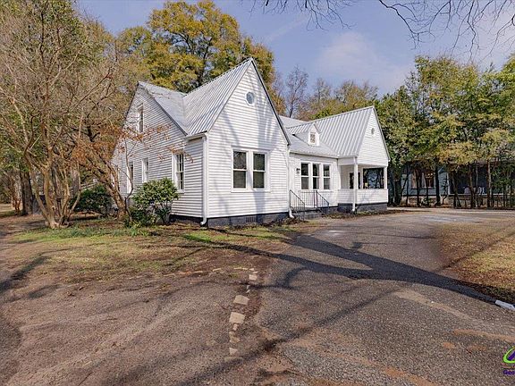 3rd image of 1205 Swift St