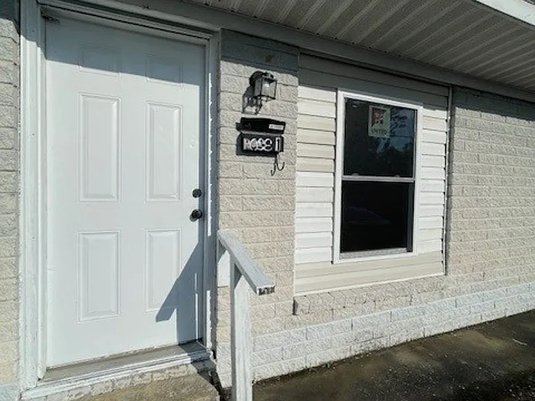 101 N Clay St — Photo 7
