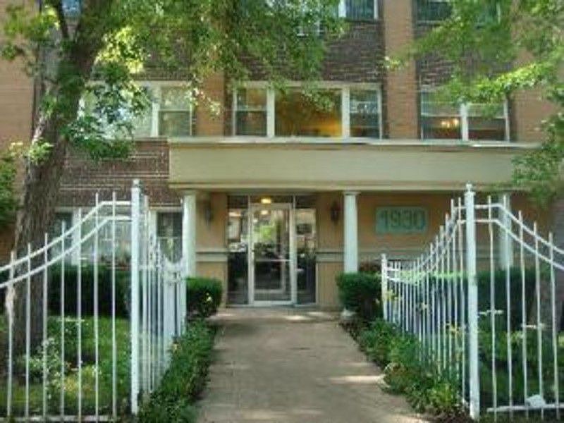 1st image of 1930 W Estes Ave APT 103