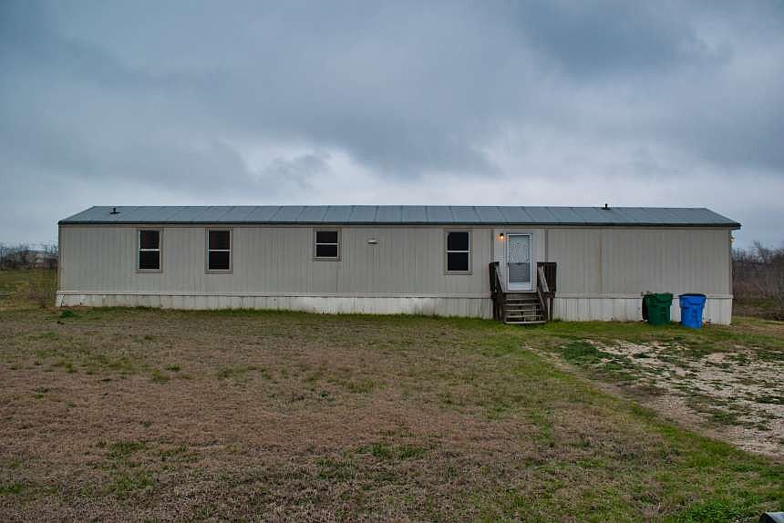 1st image of 125 Everett Dr