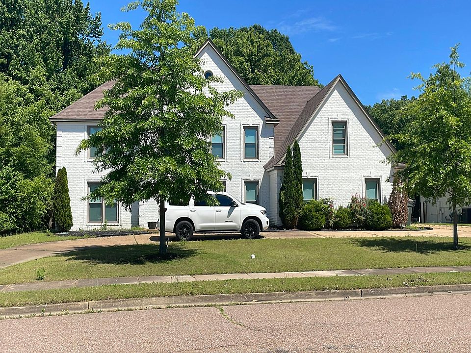 1st image of 4928 Valley Birch Dr