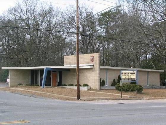 2nd image of 301 N Davis Dr