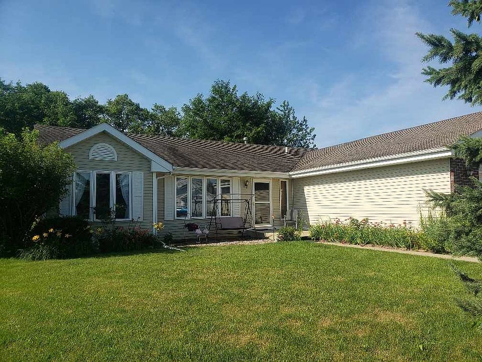 1st image of 530 Angelica Ln