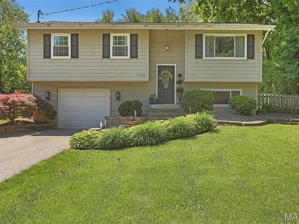 1540 Weber Dr, Edwardsville, IL 62025