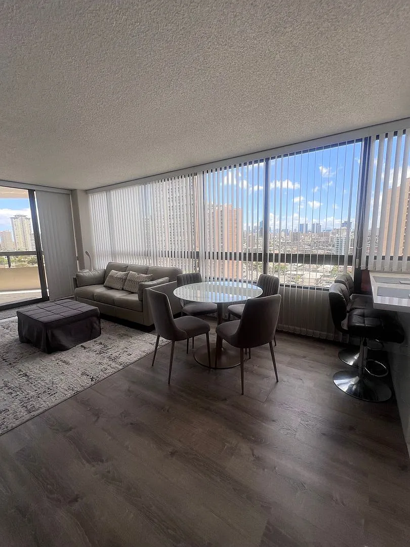 Building Photo - 2499 Kapiolani Blvd #1408
