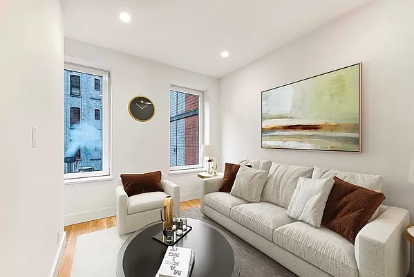 Rented by REAL New York | media 38