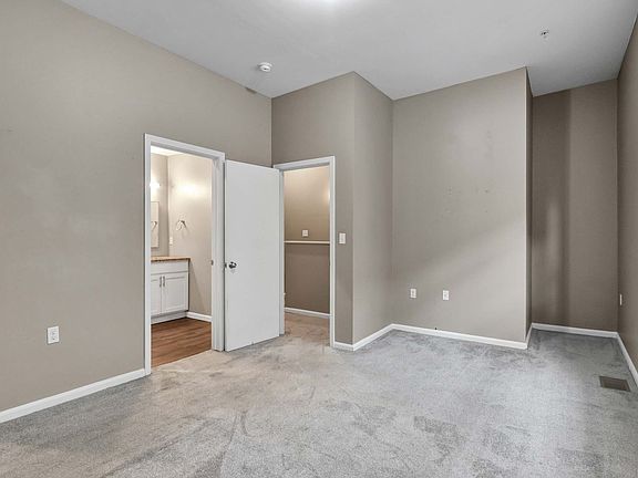 4th image of 2097 Columbus Rd APT 6