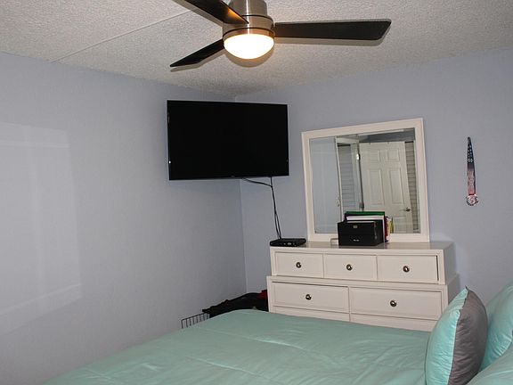5th image of 4550 NW 9th St APT 901