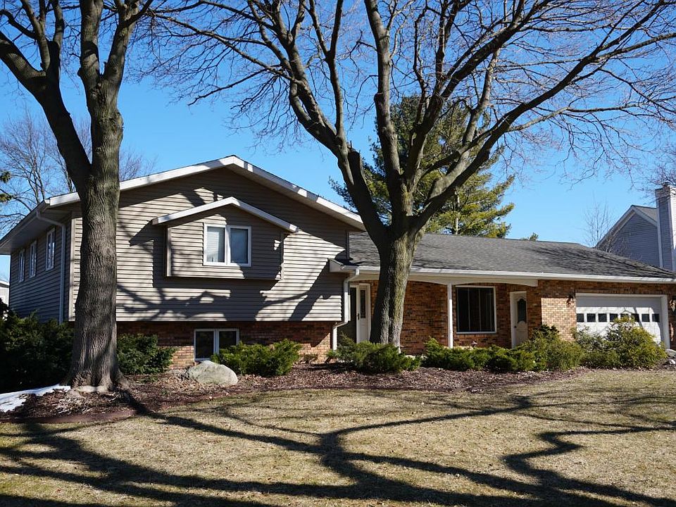 1st image of 708 Iroquois Dr