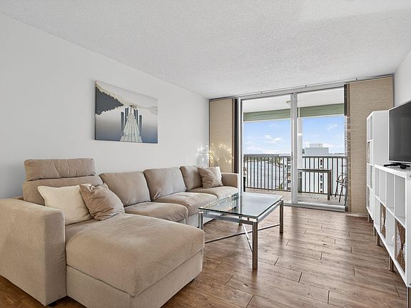 4th image of 1505 N Riverside Drive #1107