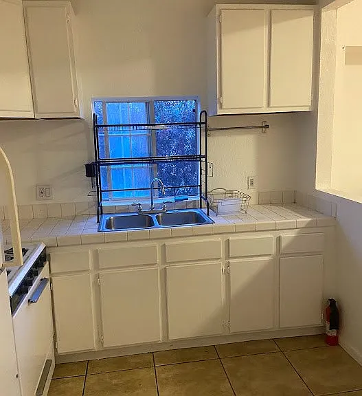 1494 W 27th St #3 — Photo 14