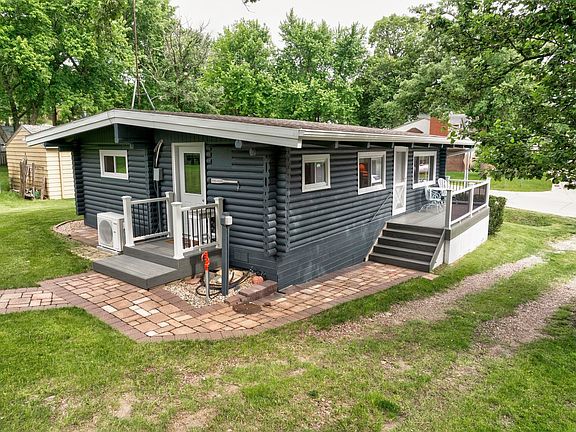 5th image of 25704 Martin Dr