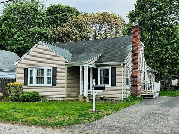 245 Hughes Ave, Pawtucket, RI 02861