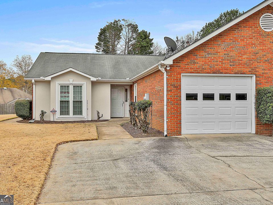 1st image of 280 Wilbanks Dr