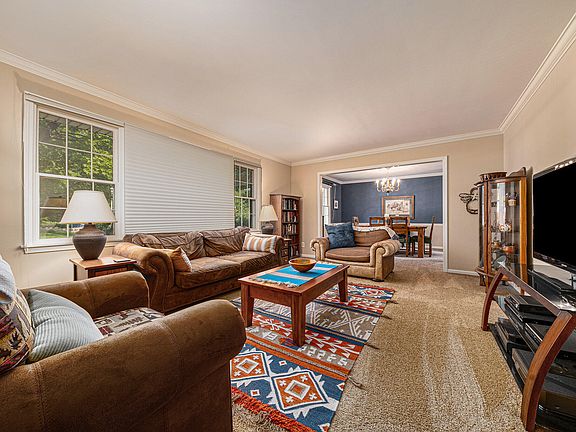 5th image of 2533 Ridgeview Dr