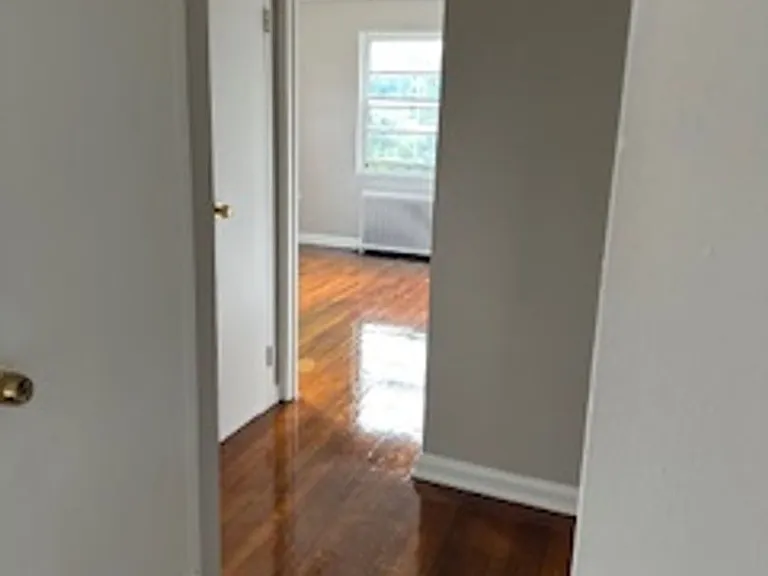 214 Kenilworth Ave NE — Photo 6