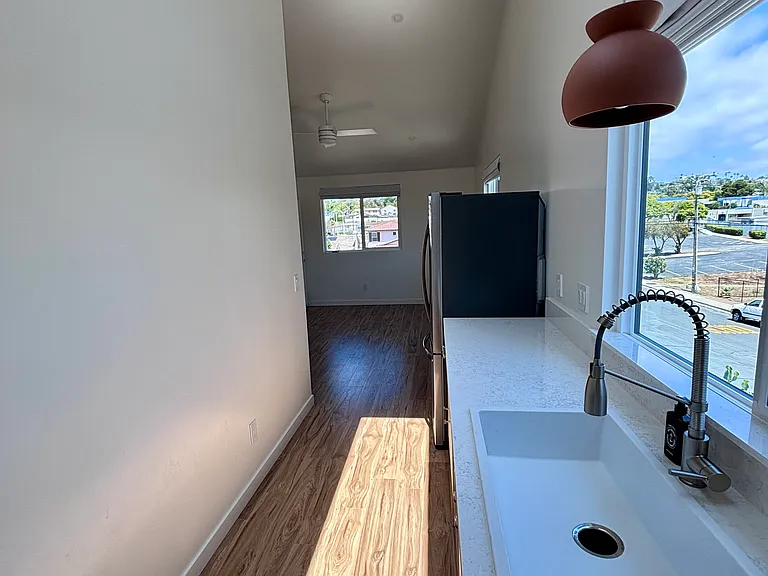 1522 Magnolia Ave — Photo 9