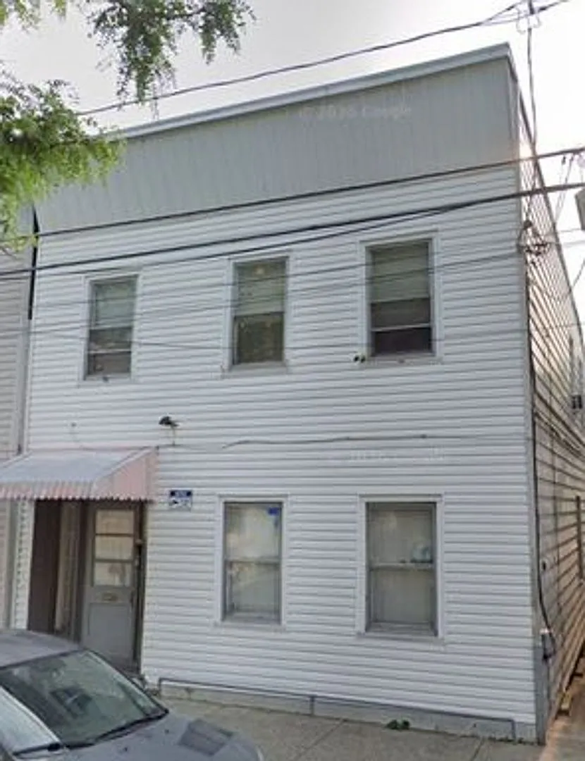 44 Congress St (Cohoes) — Photo 1