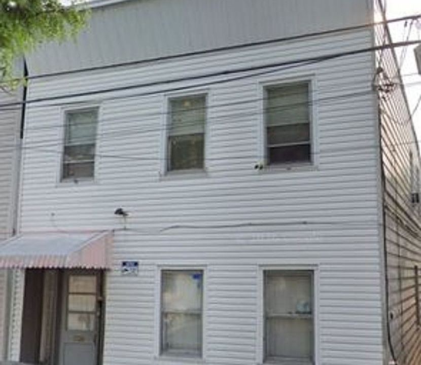 1st image of 44 Congress St #1R