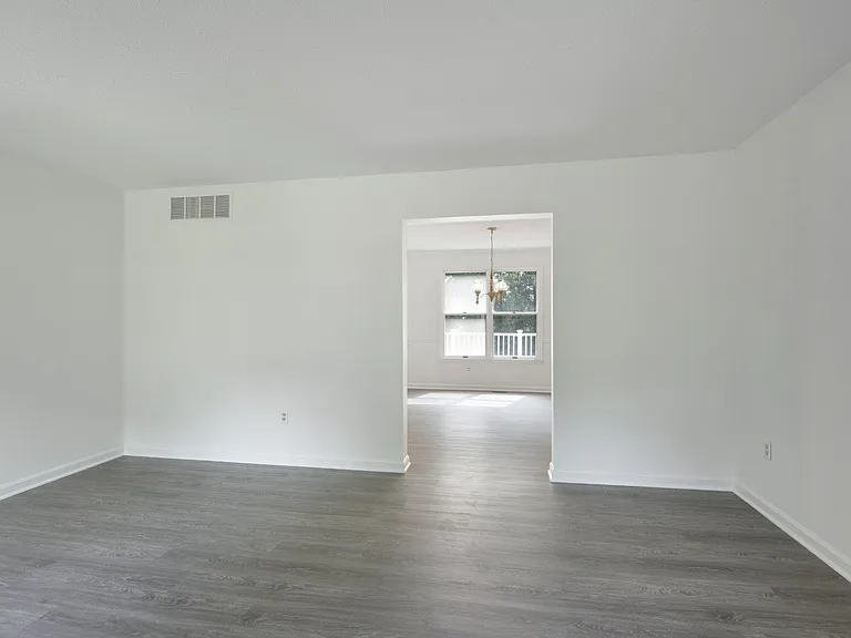 91 Premier Ct — Photo 5