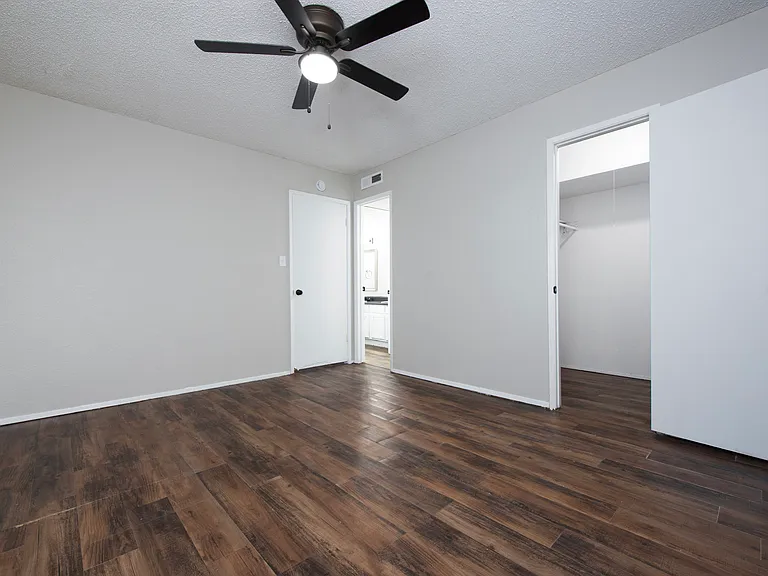 1208 Northcliff Ave — Photo 7