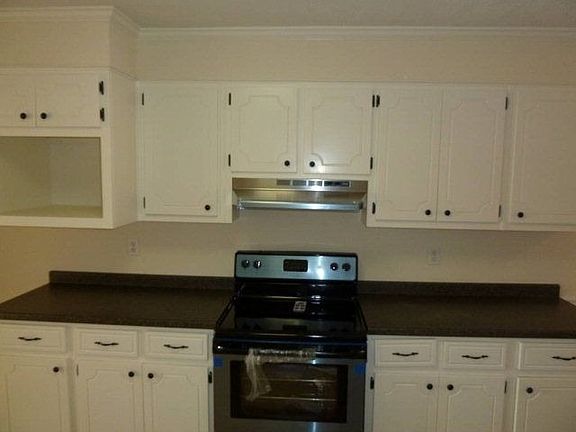 3rd image of 2829 Harwood Dr