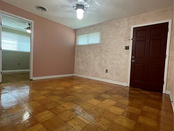 5th image of 2106 Iowa Ave