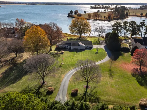 26675 N Point Rd, Easton, MD 21601