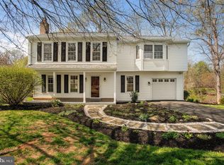 20015 Great Falls Forest Dr, Great Falls, VA 22066