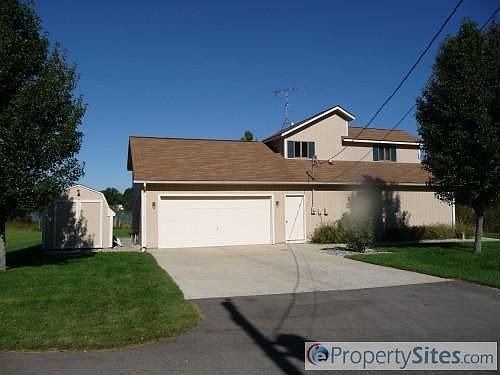 3rd image of 880 Rock Dr