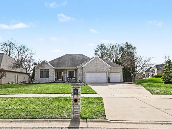 1349 Poppy Ln, Dewitt, MI 48820